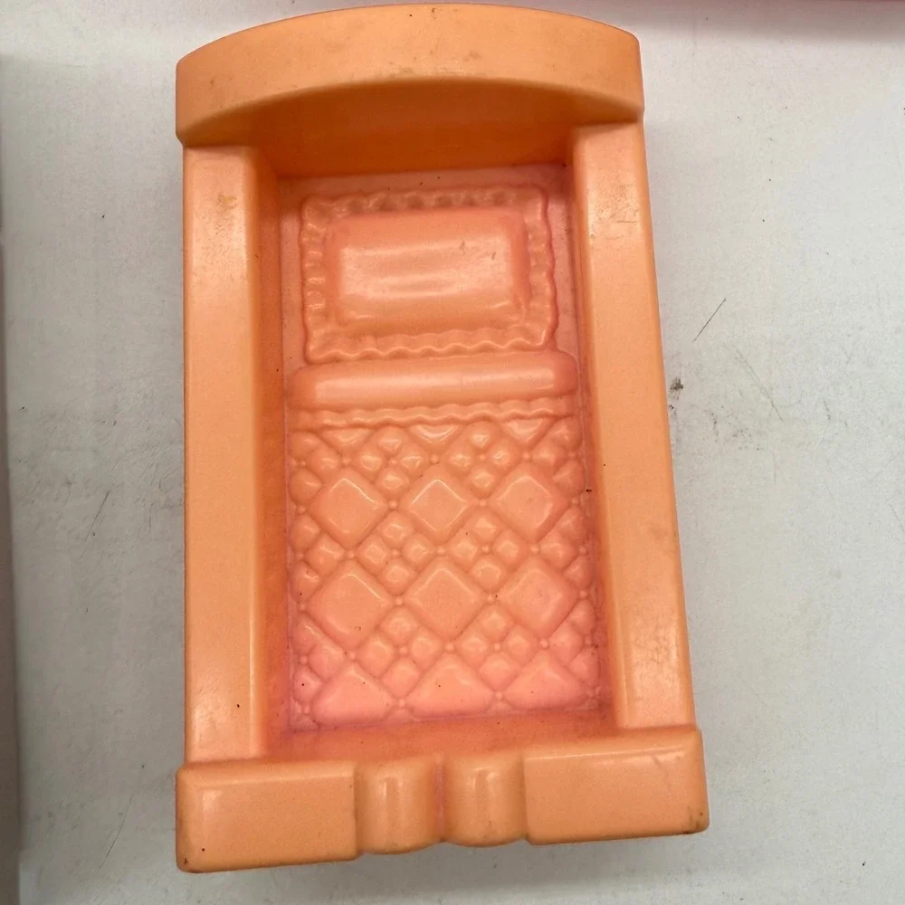Mixed Dollhouse Furniture Lot Little Tikes Fridge Mattel Sofa Bed Counter Toy